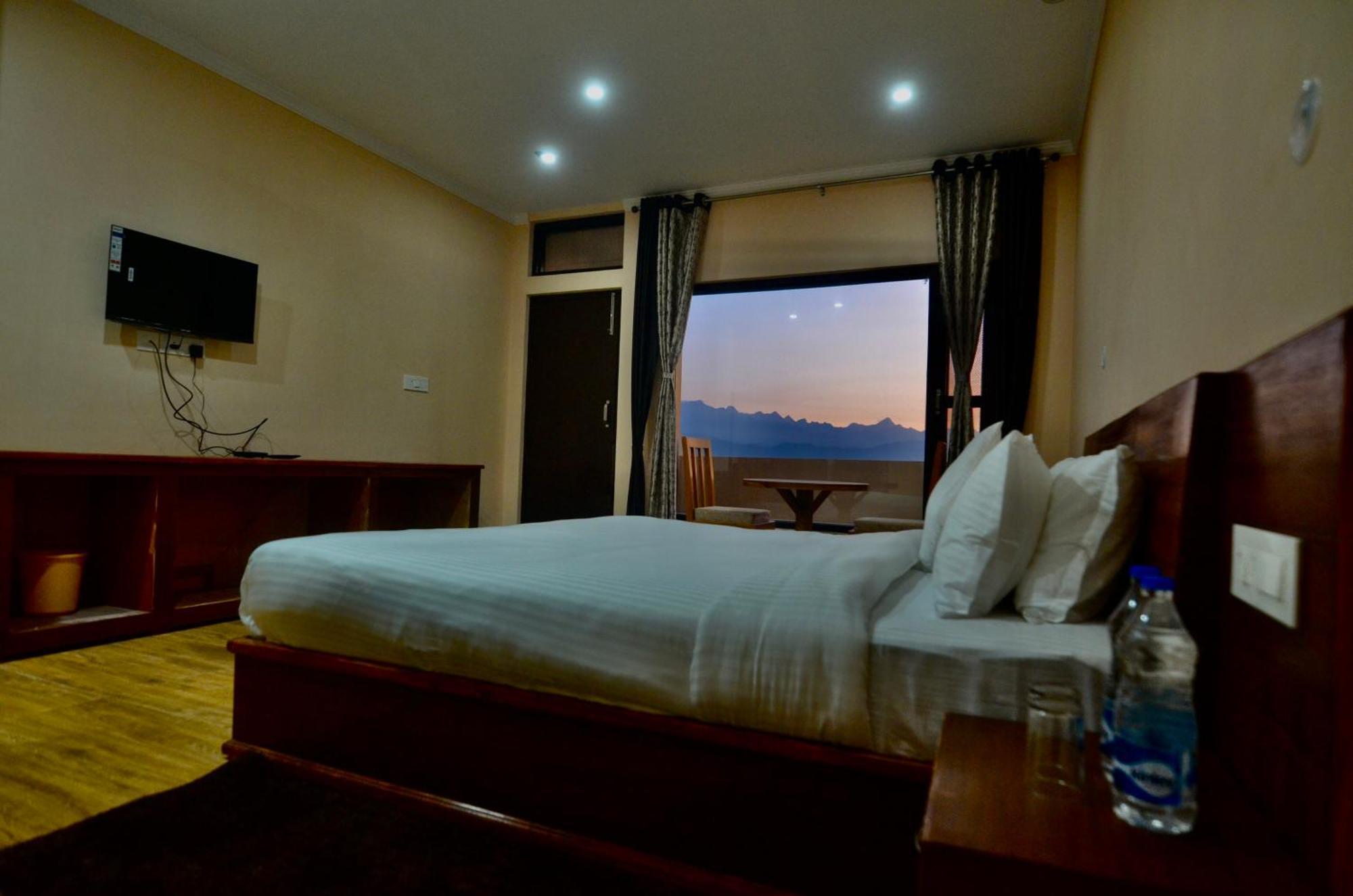 Uttarakhand Resort Kausani Exteriér fotografie